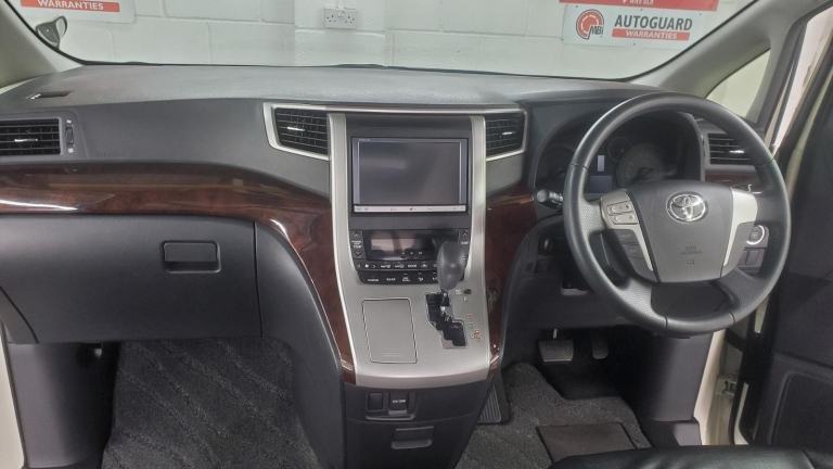 Toyota Alphard 2.4 petrol auto 7 seats sunroofs fresh japanese import 2012