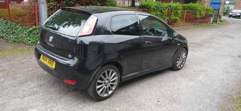  2014 fiat punto 1.4 petrol manual with long mot till 11th march 2027