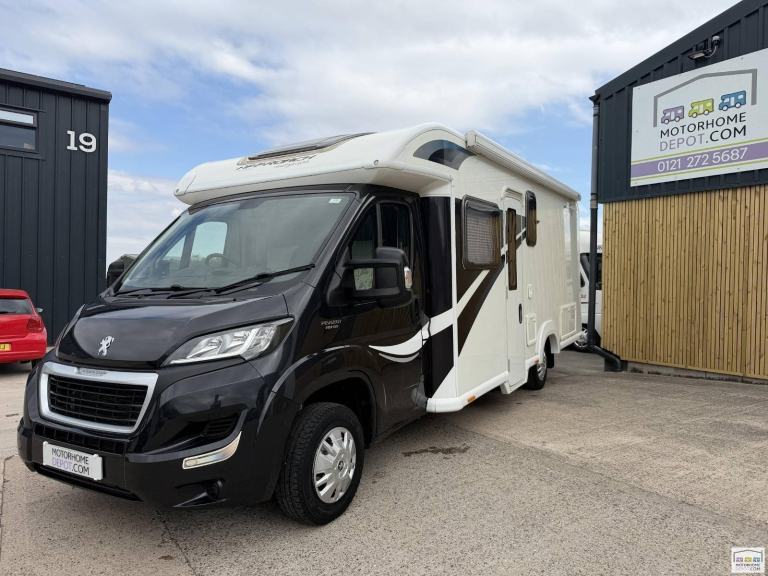 Bailey Approach Autograph 730 - 4 BERTH MOTORHOME FOR SALE
