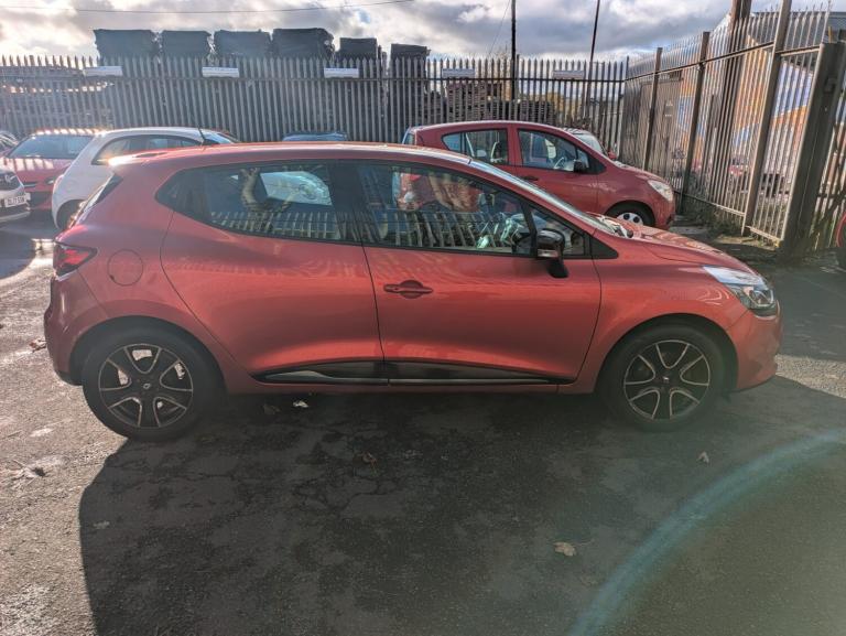 2014 Renault Clio 1.2 16V Dynamique MediaNav 5dr HATCHBACK Petrol Manual