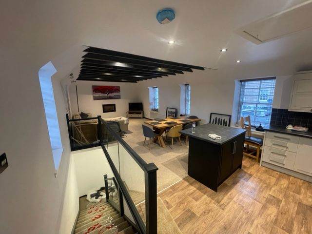 2 rooms to rent