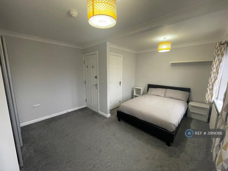 1 bedroom in Cheviot Way, Stevenage, SG1 (#2919086)