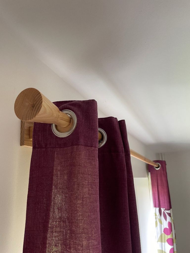 180cm wooden curtain pole 