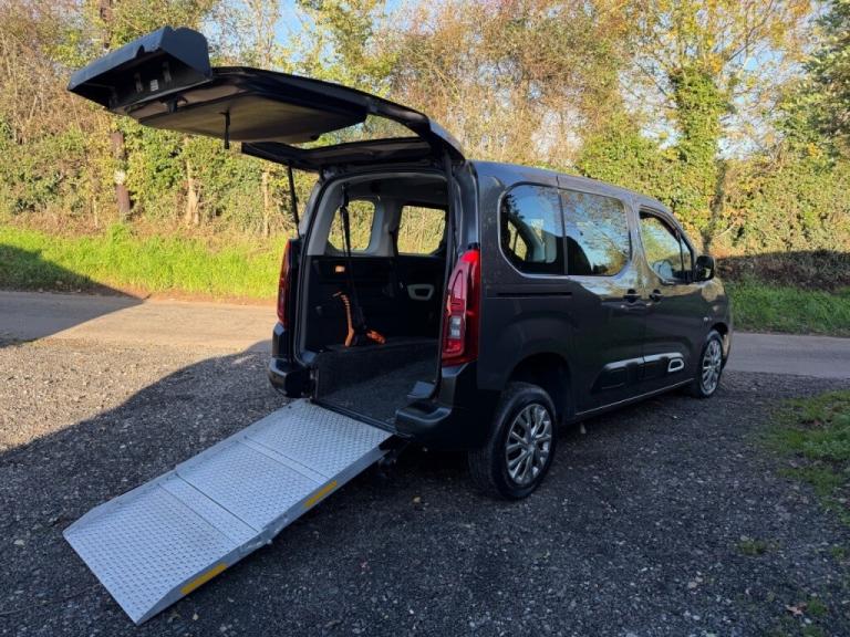  Citroen Berlingo 1.5 BlueHDi 130 Feel M 5dr AUTOMATIC 2 SEATS Diesel