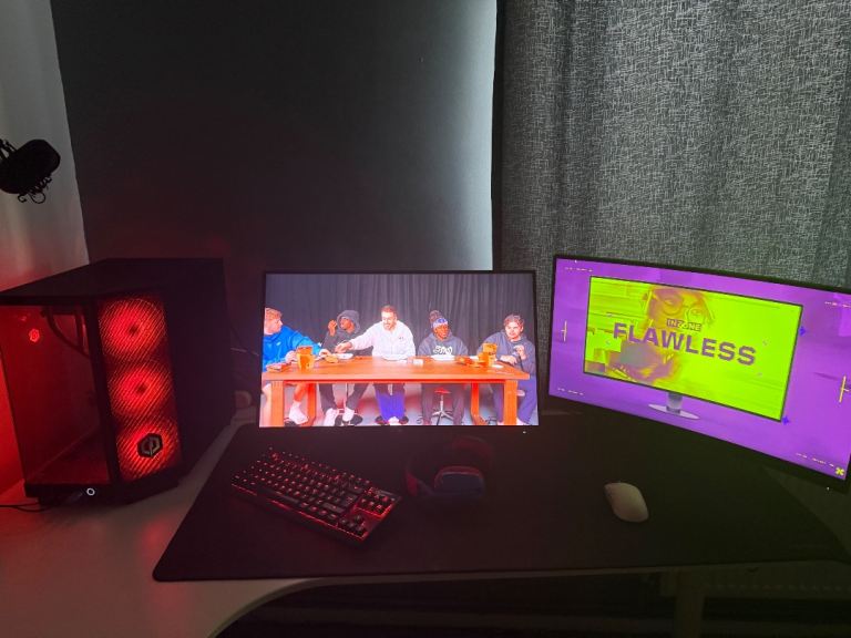 High End Gaming PC - 12GB RTX 4070 Super - I7 12700KF - 32GB DDR5 5200