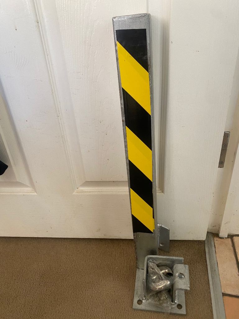 Metal post