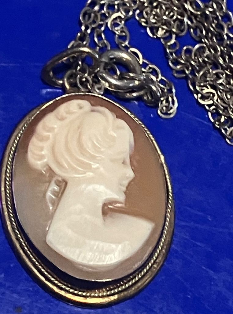 Ladies Jewellery 9ct gold plate antique cameo necklace fully hallmarked 925 1920’s Edwardian.