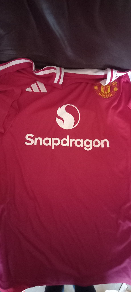 Manchester United 24/25 Home shirt 