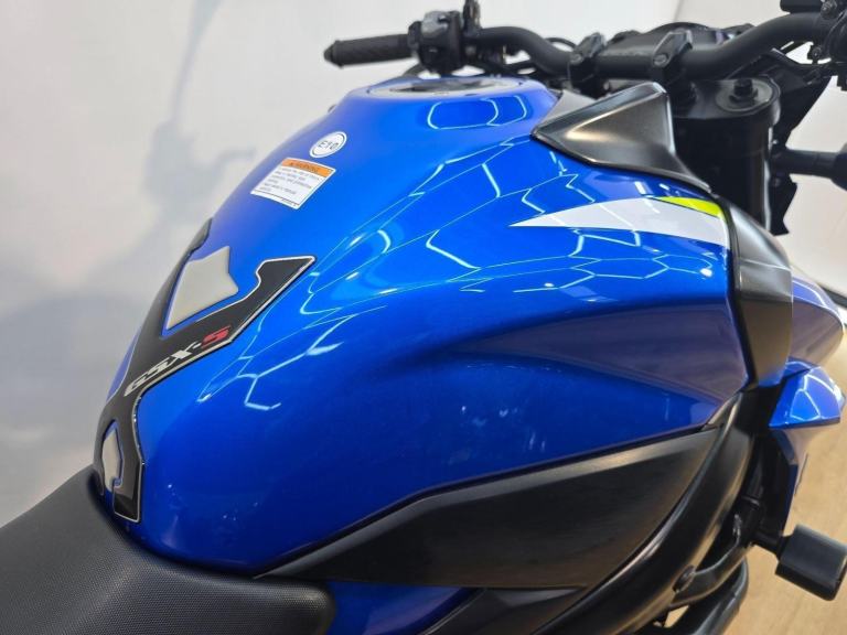 Suzuki GSX-S750 Blue 2020 - Heated Grips, R&G Bungs, R&G Tail Tidy