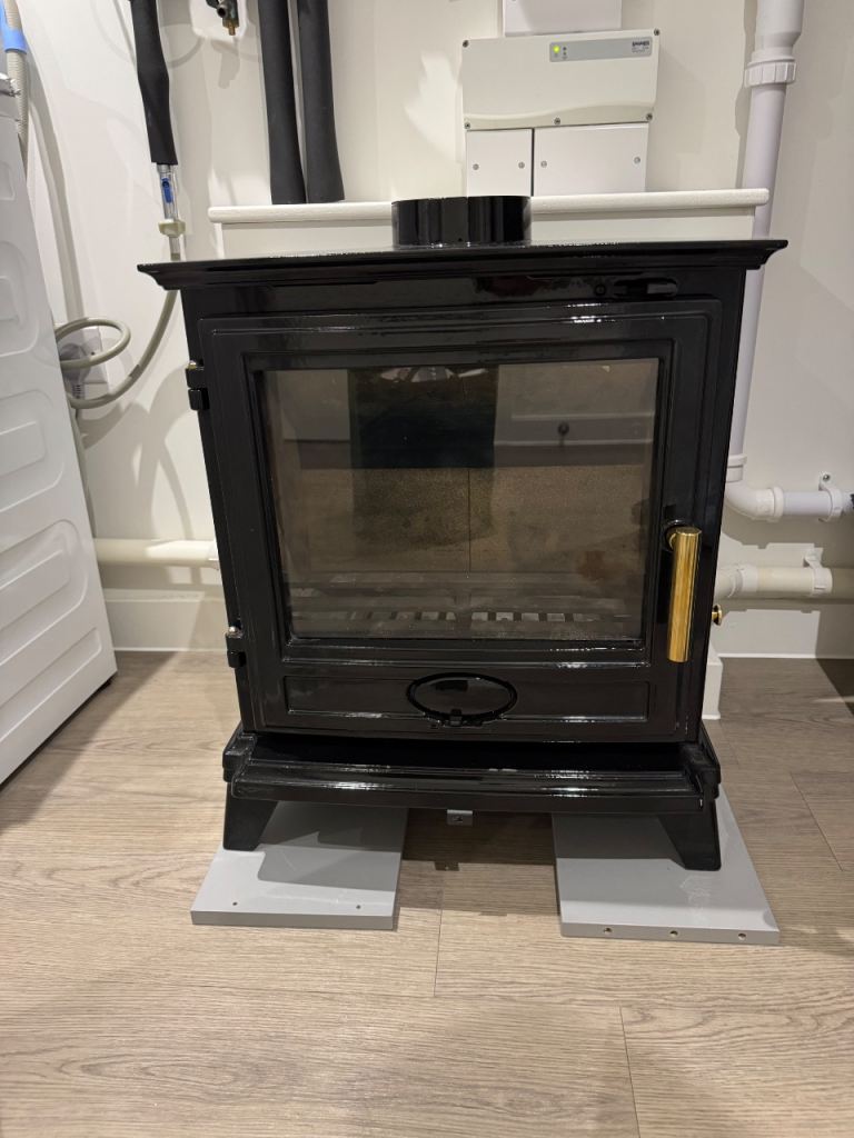 Ecosy+ Rock 5 Landscape Multi-Fuel Woodburner
