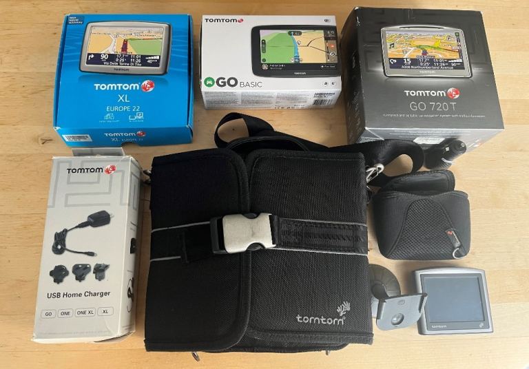 Tom Tom Go Basic 6 Inch plus others and Accessories