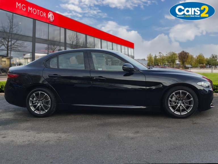 2019 Alfa Romeo Giulia 2.2 JTDM-2 Super 4dr Auto SALOON DIESEL Automatic