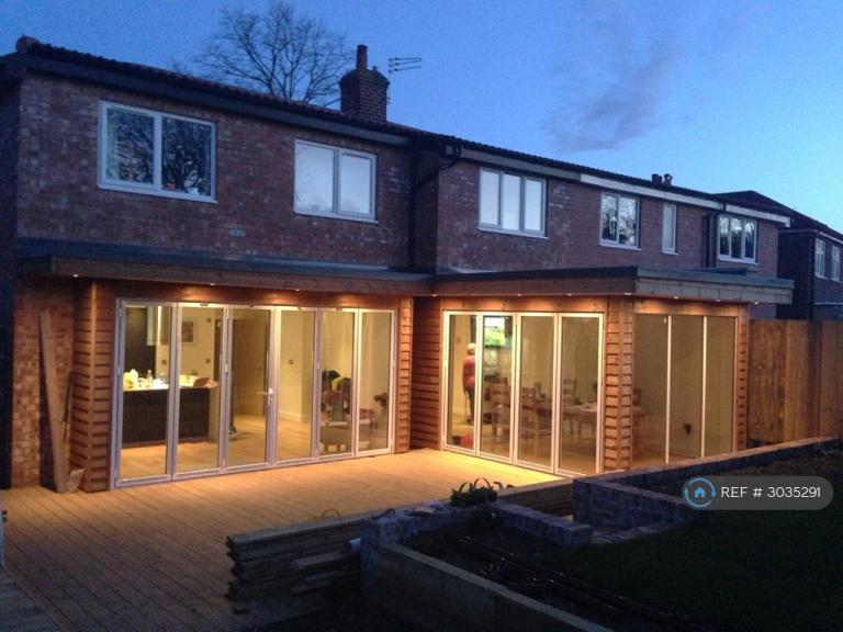 4 bedroom house in Newbury Drive, Urmston, Manchester, M41 (4 bed) (#3035291)