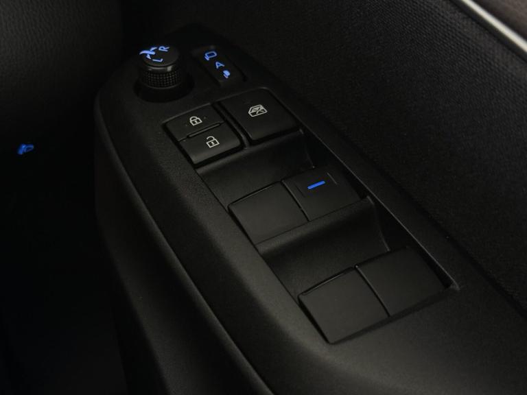 2023 Toyota Yaris Cross 1.5 VVT-h Excel E-CVT Euro 6 (s/s) 5dr HATCHBACK Petrol/Electric Hybrid A...