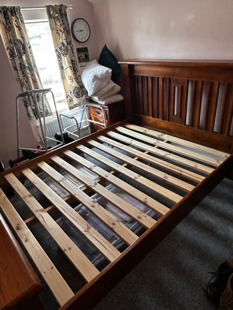 Chunky Solid Wood King Size Bed Frame (Very Good Condition) – Buyer Must Collect