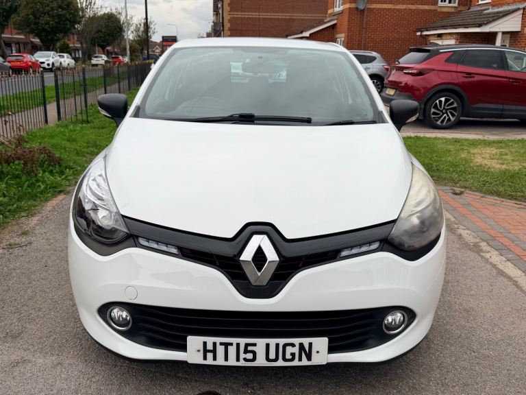 2015 Renault Clio 1.2 petrol 5 door  82000 miles only 
