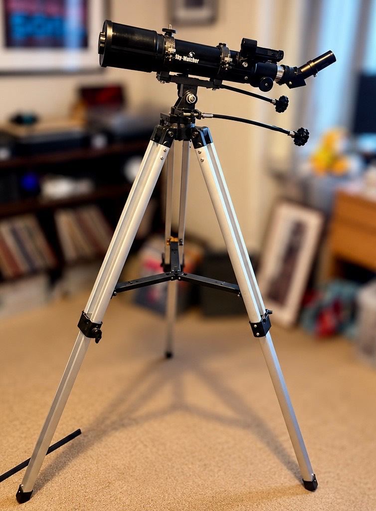 Sky-Watcher 70mm Telescope with Tripod & 25mm Eyepiece – £40