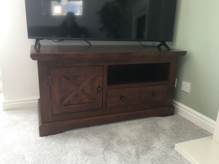 Taskers tv cabinet