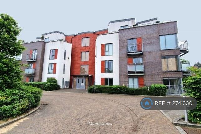 2 bedroom flat in Sambroke Square, Barnet, EN4 (2 bed) (#2741330)