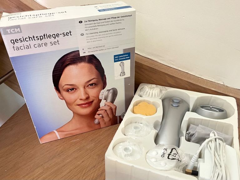 TCM Facial Care Set Rechargeable Face Cleansing & Massage Kit 5 Attachments Boxed