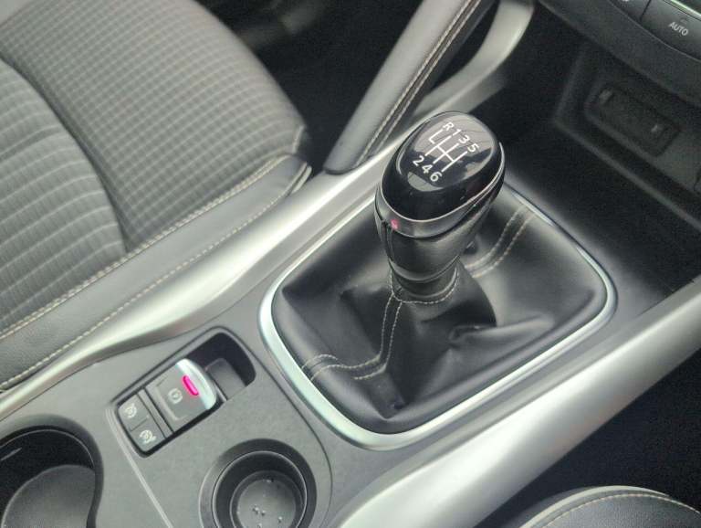 2018 Renault Kadjar 1.5 dCi Signature Nav SUV 5dr Diesel Manual Euro 6 (s/s) (110 ps) HILL STAR H...