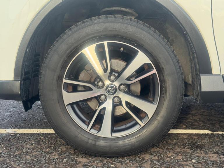 2017 Toyota RAV4 2.0 D-4D Business Edition TSS 5dr 2WD ESTATE DIESEL Manual