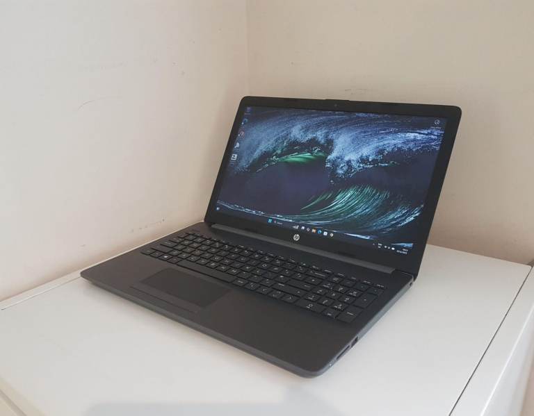 image for HP 15AB 15.6 HD Laptop, Fast AMD (2x 3.00GHz), 8GB, 128GB SSD, WiFi, Webcam, Bluetooth, HDMI