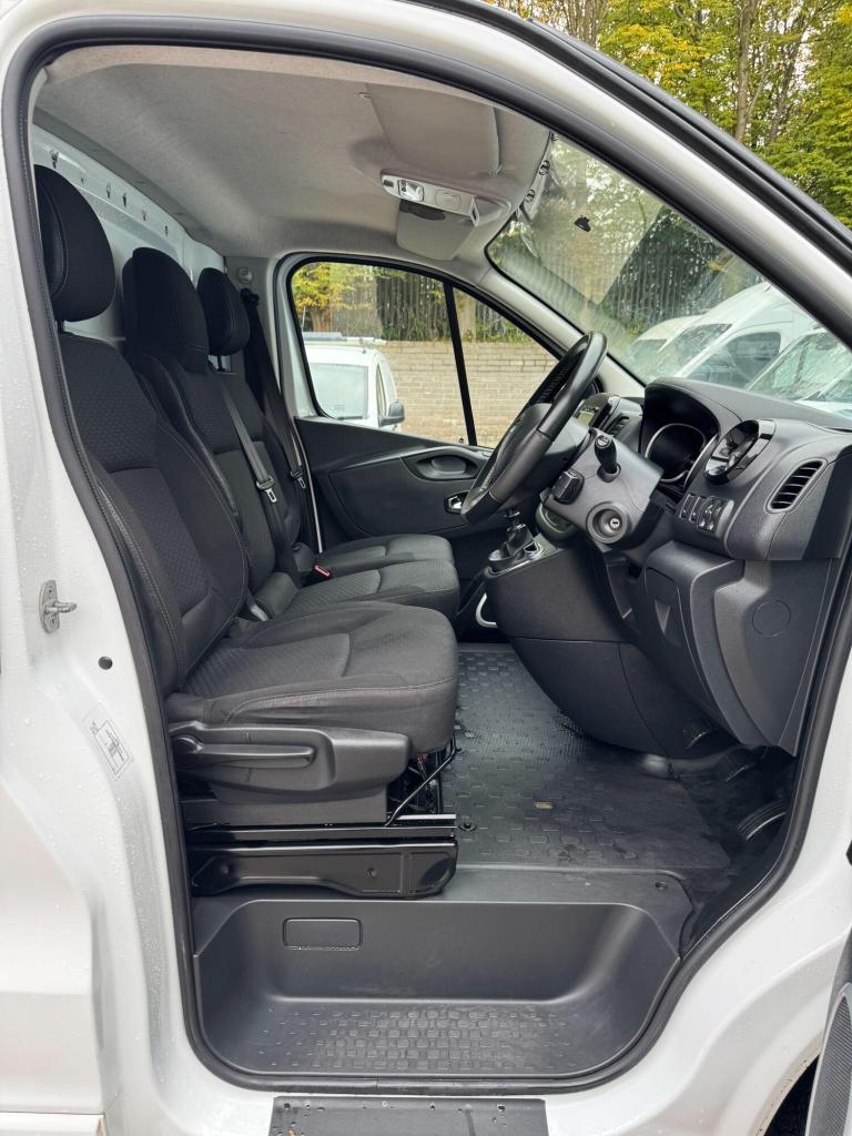 2018 Vauxhall Vivaro 1.6 CDTi 2900 Sportive Panel Van 5dr Diesel Manual L2 H1 Euro 6 (120 ps) PAN...