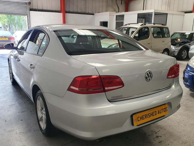 VOLKSWAGEN PASSAT 1.6 TDI BLUEMOTION * GEN 28,000 MILES * FSH* £35 TAX* AMAZING 