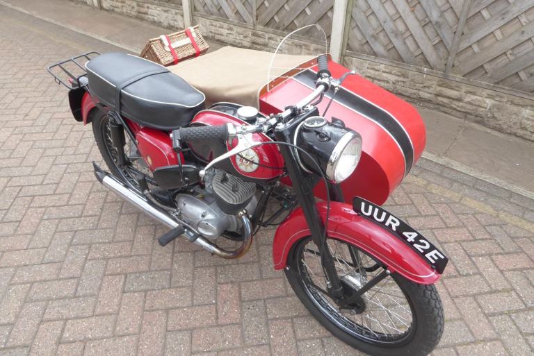 BSA BANTAM 175 SIDECAR OUTFIT TAX-MOT EXCEMPT LUVLY RESTORATION 