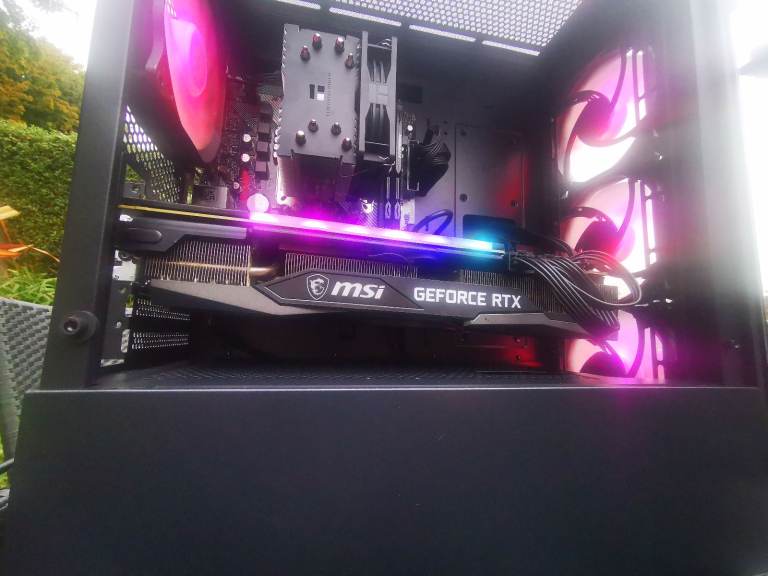 Ryzen 7 Gaming pc (5800x RTX4070)