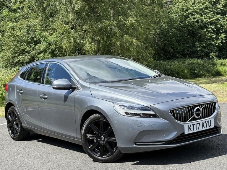 Volvo V40 2.0 D4 Inscription Hatchback 5dr Diesel Auto Euro 6 (s/s) (190 ps) Hatchback Diesel Aut...