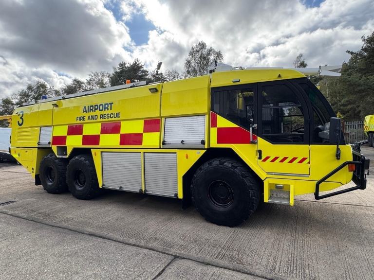 Reynolds Boughton Barracuda 6x6 ARFF Airport Fire Engine Crash Tender Protector