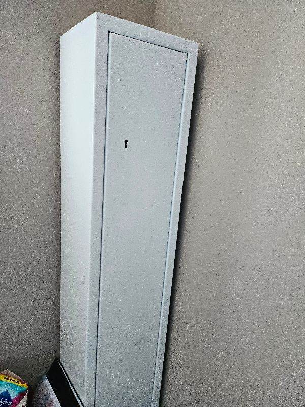 Gun cabinet