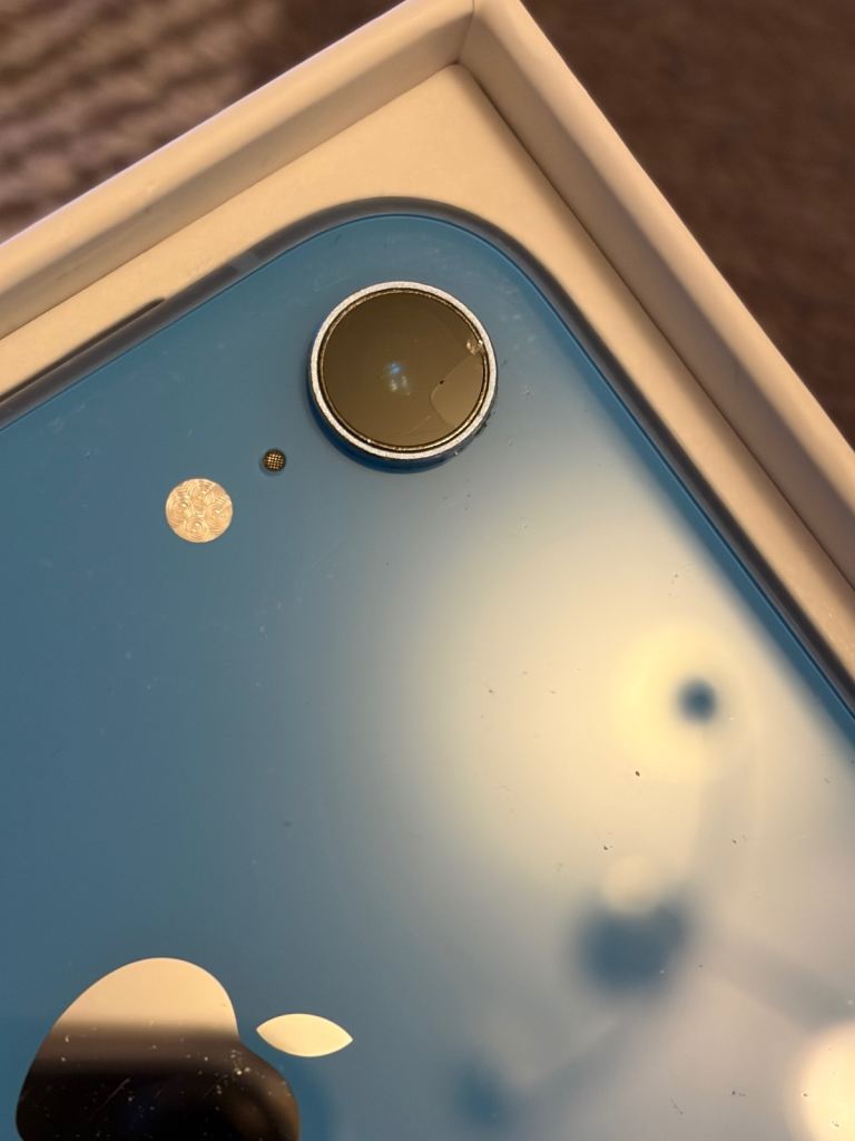 iPhone XR 64gb blue boxed with charger. Excellent condition 