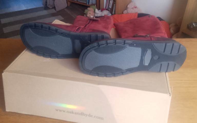 As  you can see they are Calf Height Zip up Boots - Never Been Worn - Size - UK 4 (37)