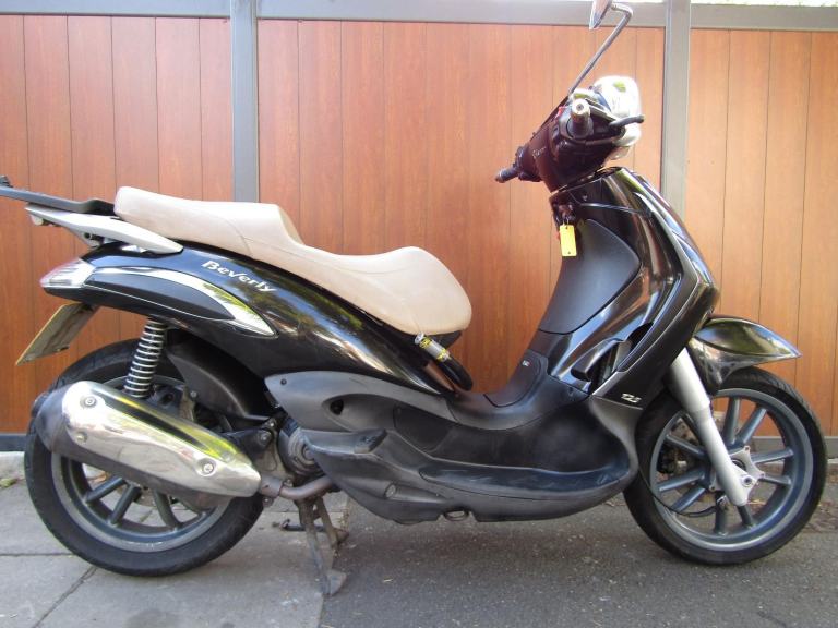 Piaggio Beverly 125 * One Former Keeper * Cheap Transport * Full Service History