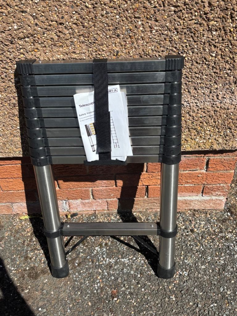Telescopic Ladder New, Easy to Store 3.79 M