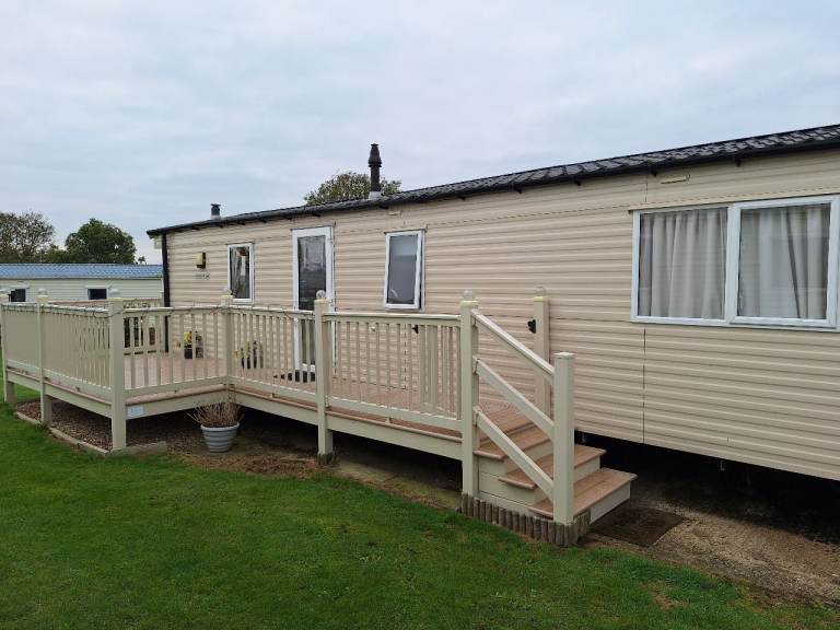 Static Caravan / Holiday Home - Excellent Condition with Decking