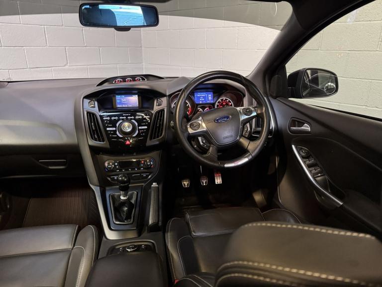 FORD FOCUS 2.0 T EcoBoost ST-3 Black Manual Petrol 2013