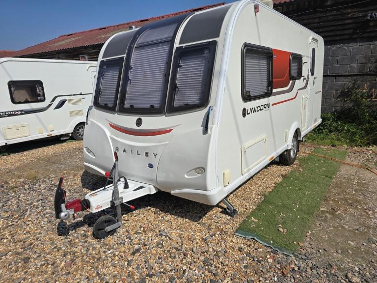 2017 Bailey Unicorn Seville 2 Berth End Washroom Caravan, M/Mover, Solar