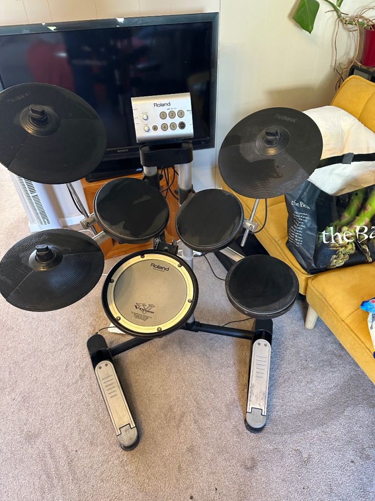 Roland HD-1 electric drum kit and Roland PM-10 drum monitor