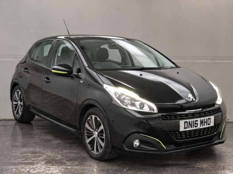 2016 Peugeot 208 1.2 PureTech XS Lime Hatchback 5dr Petrol Manual Euro 6 (82 ps) Hatchback Petrol...