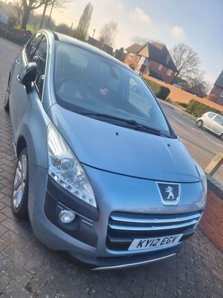 Peugeot 3008 HYbrid4 2.0 e-HDi Automatic 4WD — 2012 — 89,109 miles — Fresh MOT
