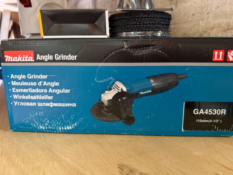 Makita GA4530R Angle Grinder 115mm (4-1/2") – Brand New