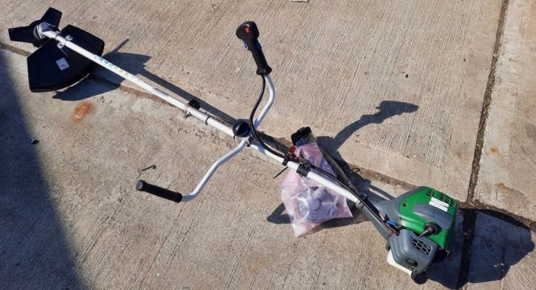 Petrol Grass Trimmer / Strimmer – Good Condition
