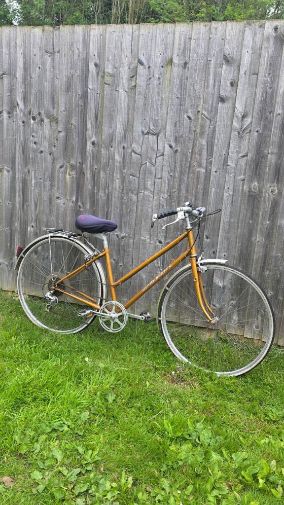 Womens retro 1960s Henry Burton bike stafford 