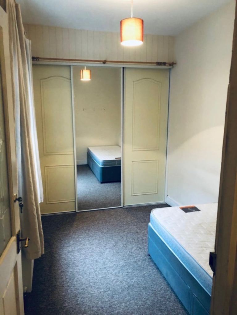 Single furnished room including all bills 