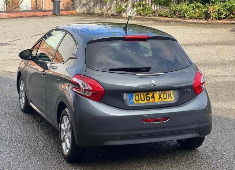 2014 Peugeot 208 1.2 VTi Style 3dr HATCHBACK PETROL Manual
