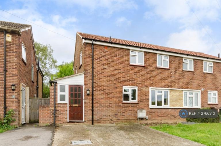4 bedroom house in Rickyard, Guildford, GU2 (4 bed) (#2766310)